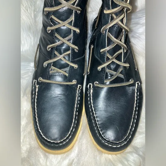 SPERRY TOPSIDER LACE UP BOOTS NWOT