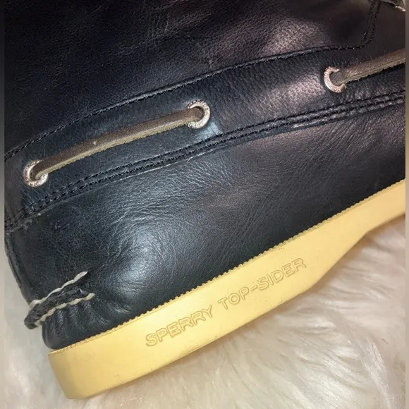SPERRY TOPSIDER LACE UP BOOTS NWOT