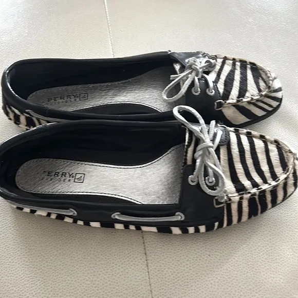 Sperry Topsiders Zebra Print -Cow Leather Loafers/Boat Shoes -Size 8