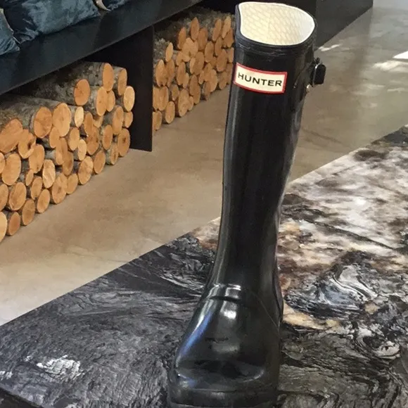 Steal! Kids Hunter boots, great shape.