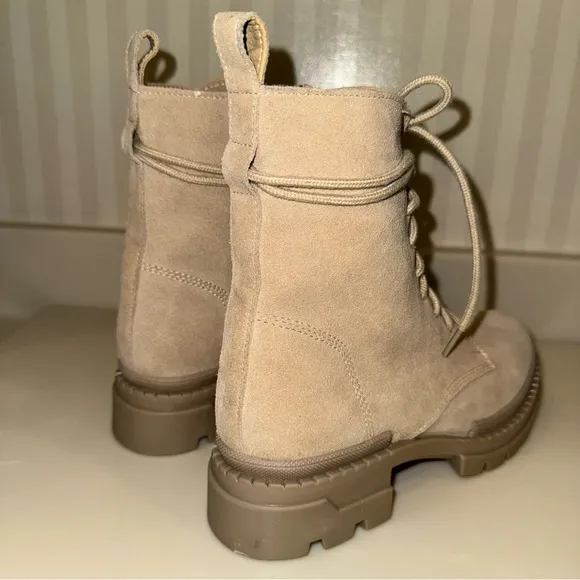 Steve Madden Jamisyn Sand Suede Ankle Chunky Combat Boots Size 9 1/2 NIB