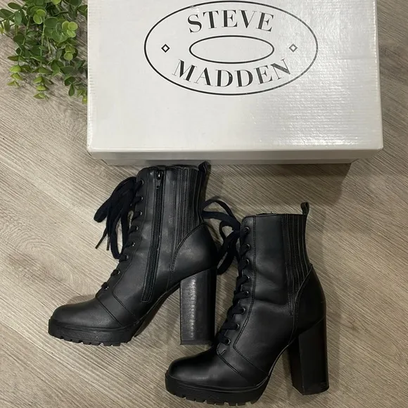 Steve Madden Lead Black Boots- Size 7
