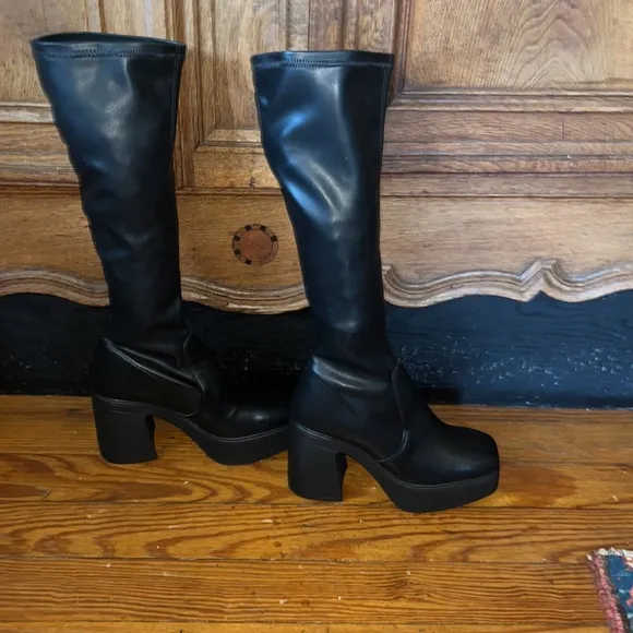 Steve Madden Phoenix Sultry Pull On Stretchy Black Platform Tall Boots