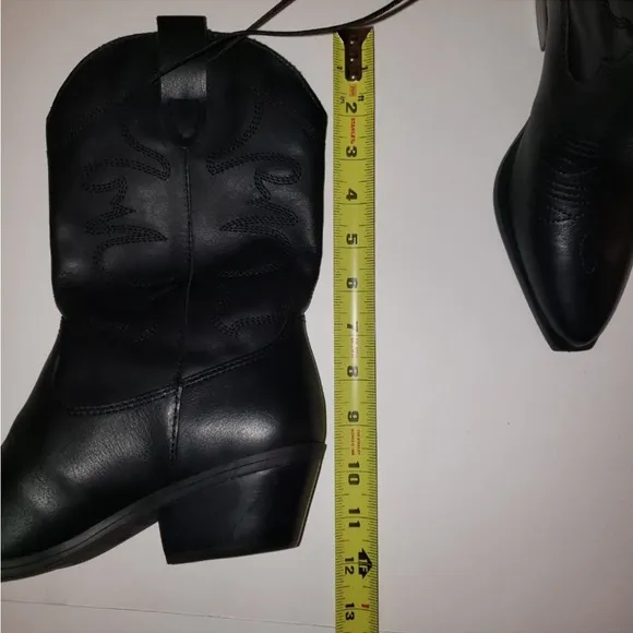 Steve Madden Western Black Leather Boots Size 6