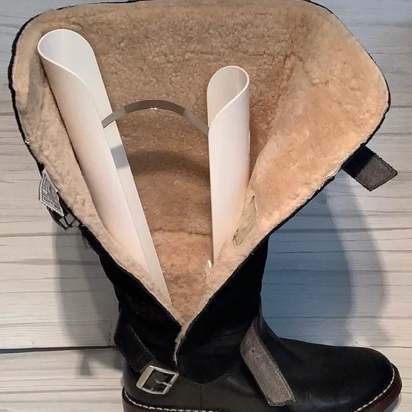 Tall UGG Dunwich boots