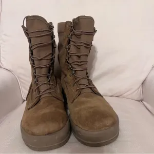 Tan Military Combat Boots standard issue mens with Gore-tex  inner. Lightly worn