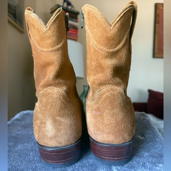 Tecovas the Dean honey suede short boots