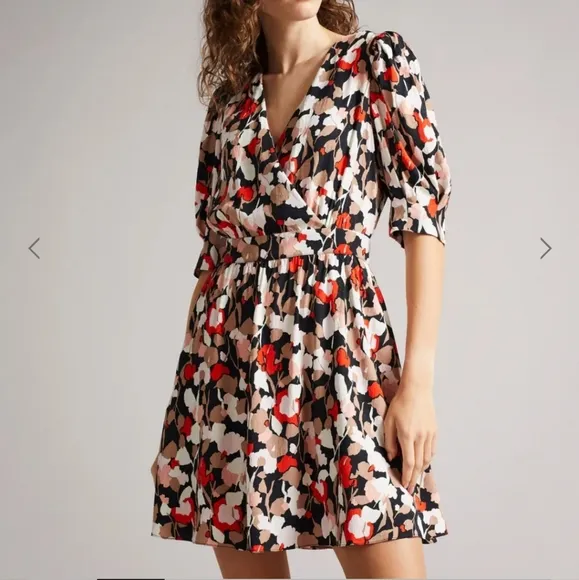 Ted Baker Skiala Short Sleeve Mini Floral DRESS Size 2 NWT