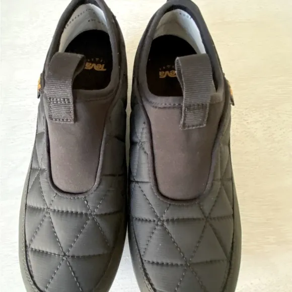 Teva ember commute slip on waterproof size 8 black men’s shoes like new