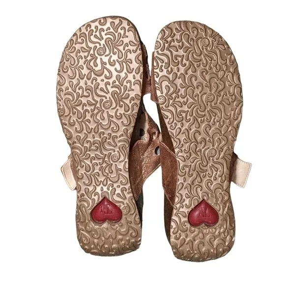Think bronze leather cutout Mizzi tstrap slip on sandal size 8.5