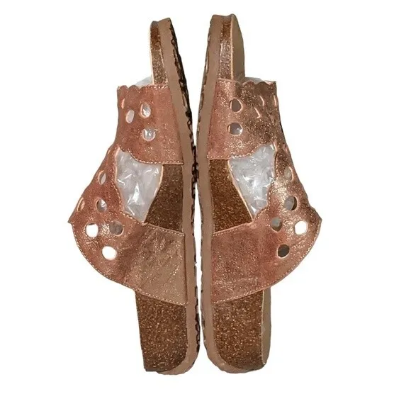 Think bronze leather cutout Mizzi tstrap slip on sandal size 8.5
