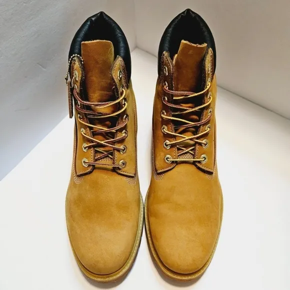 Timberland Wheat Nubuck Mens 10061 Waterproof Round Toe BootsSize 12M