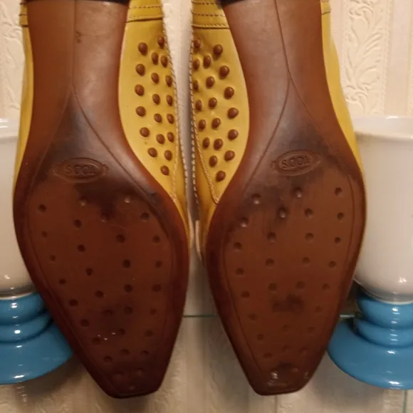 Tod's Low Heel Patent Leather Yellow Tan Slip-on Penny Loafers Size 7