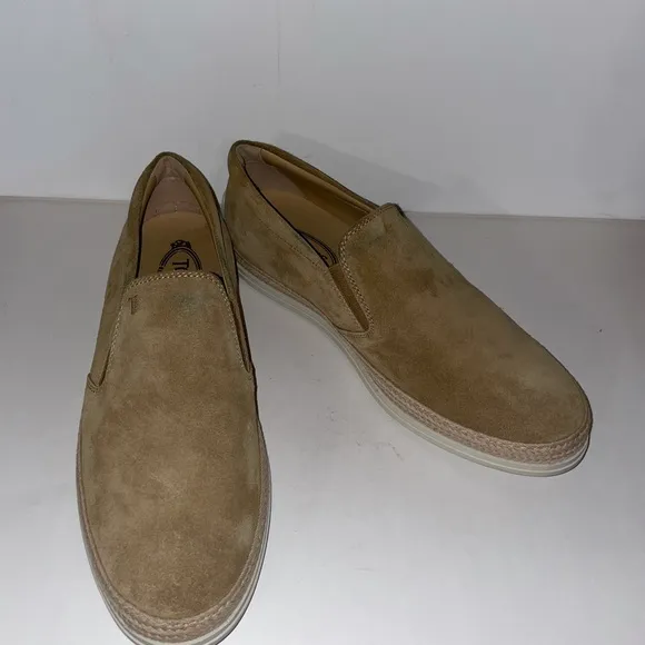 Tod’s SLIP-ON SHOES IN SUEDE