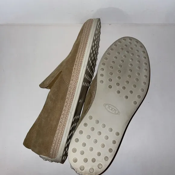 Tod’s SLIP-ON SHOES IN SUEDE