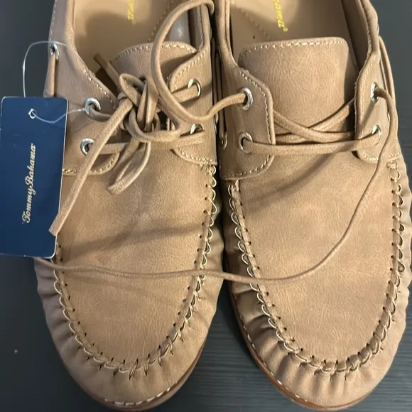 Tommy Bahama Women's Nahara Leather Moccasin Boat Flat Loafers in Brown Size 8