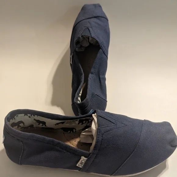 Toms Classic Canvas Slip-on Shoes Size 9 Wide Women's Cotton  Flats‎