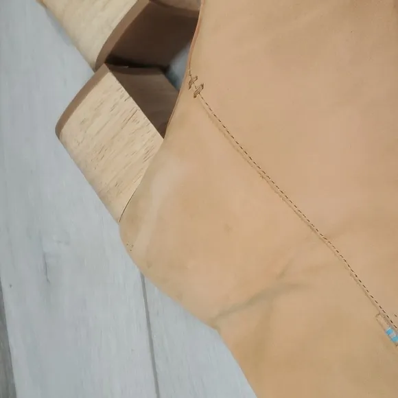 Toms Women Evie Comfort Leather Mid  Heels Boots shoes sz 10