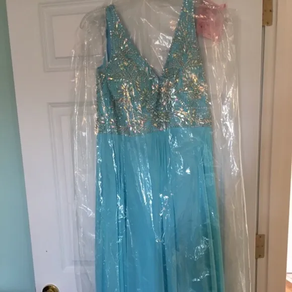 Tony Bowls prom dress