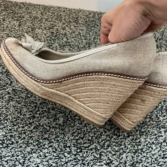Tory Burch Jackie Wedge Espadrille Platform Peep Toe Tan Canvas Shoes 9.5 (J)