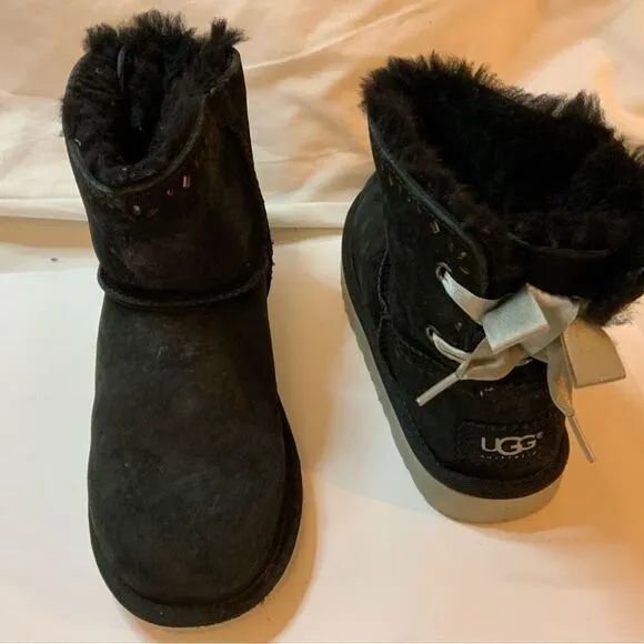 UGG 1010494k Dixi Flora Perforated Bow Ankle Classic Short Boots Fur Black 3 UK2