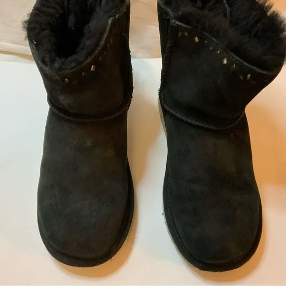 UGG 1010494k Dixi Flora Perforated Bow Ankle Classic Short Boots Fur Black 3 UK2