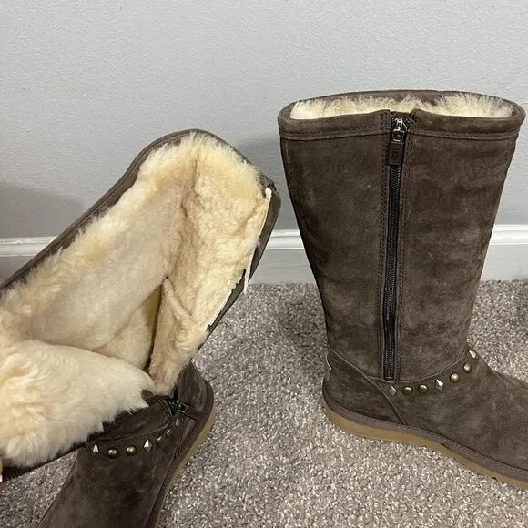 UGG Australia Avondale Brown Boots Sheepskin Lining Tall Size 6 Studs New