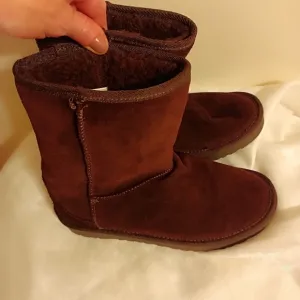 UGG Australia brown suede women's winter boots sn 5815 size 7