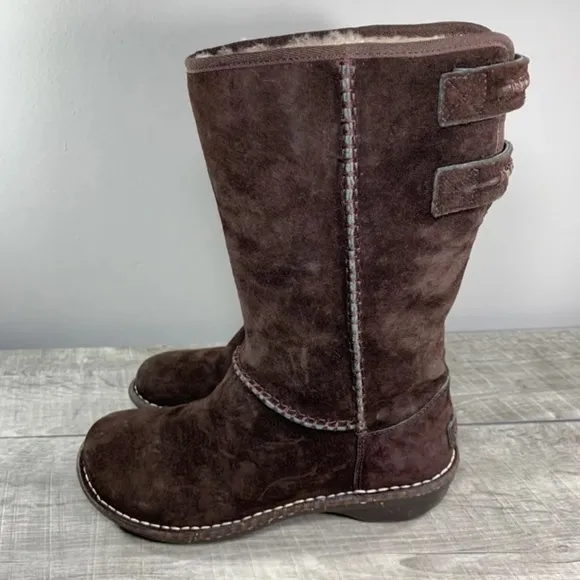 UGG Australia Haywell Women’s Chocolate Brown Suede Sheepskin Lined Boots Size 7