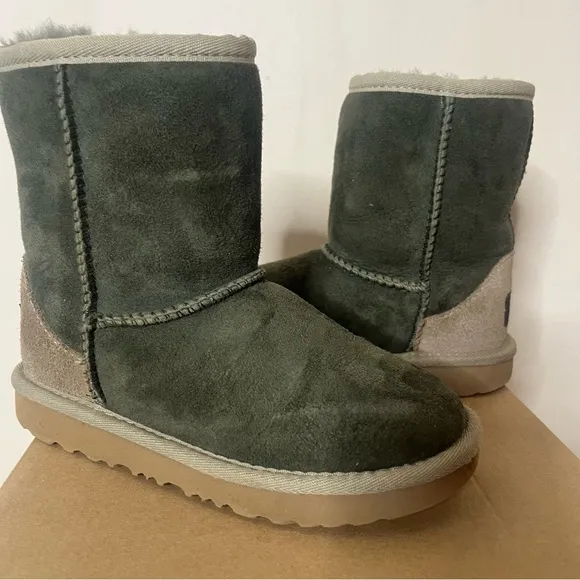 UGG Australia Kids Classic II Olive Green Suede Boots Girls Sz 12