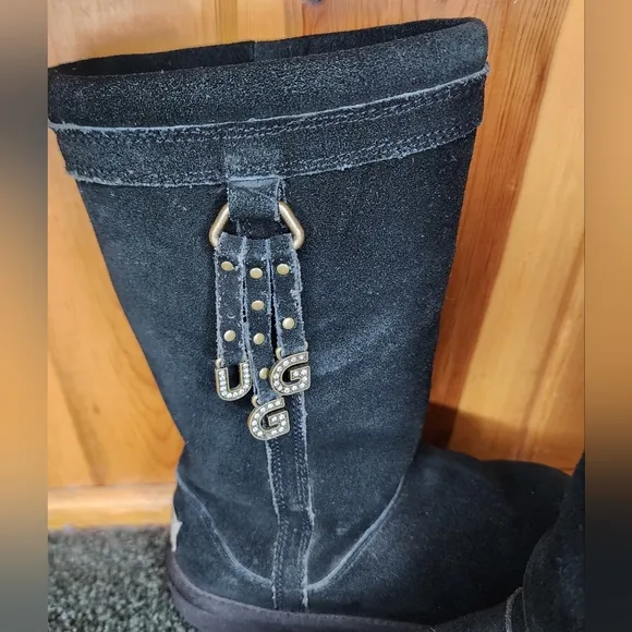UGG Australia Larynn Black Suede Boots Girls 13