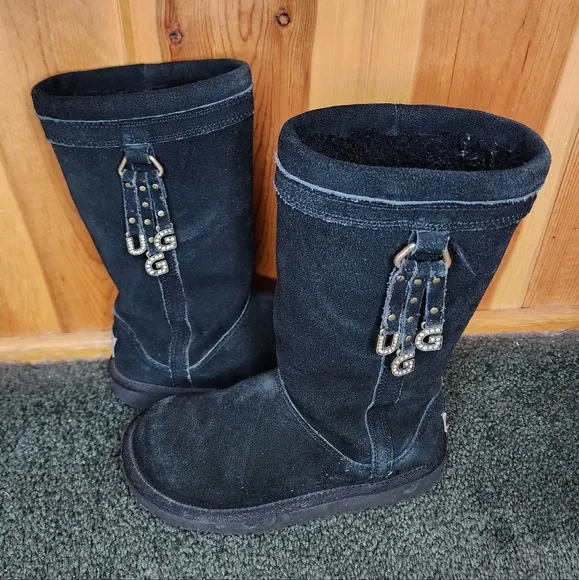 UGG Australia Larynn Black Suede Boots Girls 13