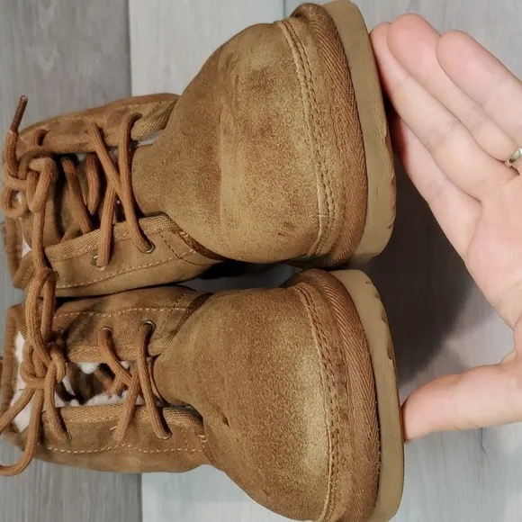 Ugg Australia Women Naumel II Leather Insulated Lined boots sneakers shoes sz 5
