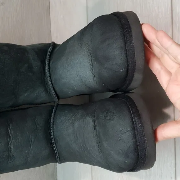 Ugg Australia Women Short Leather Sheepskin Bows Boots shoes sz 9
