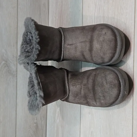 Ugg Australia Women Suede Insulated Lined Sheepskin Bow boots shoes sz 6