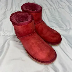 UGG Australia Womens 5854 Classic Short Shearling Lined Ankle Boots Size 8 Red