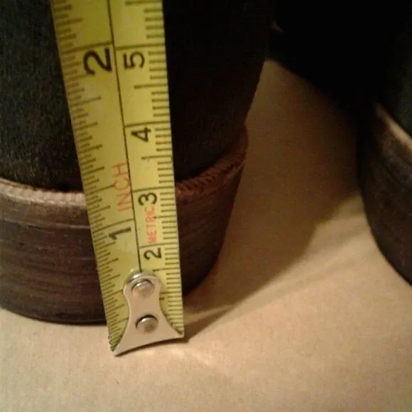 UGG Australia Women's 6.5M Tall Leather Boot