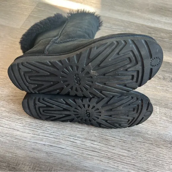 Ugg Bailey Button short boots