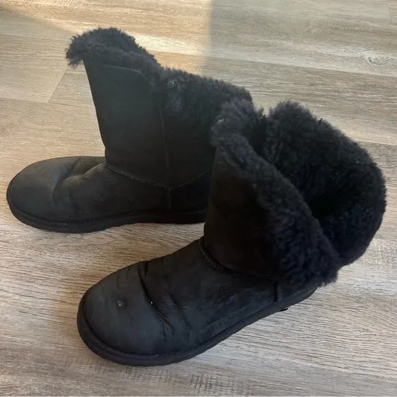 Ugg Bailey Button short boots