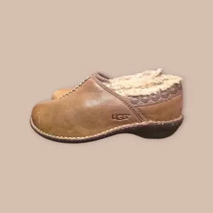 UGG Bettey Brown Leather Slip on Shoes, Size 9