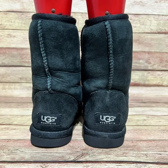 Ugg Black Classic Short ll Boots