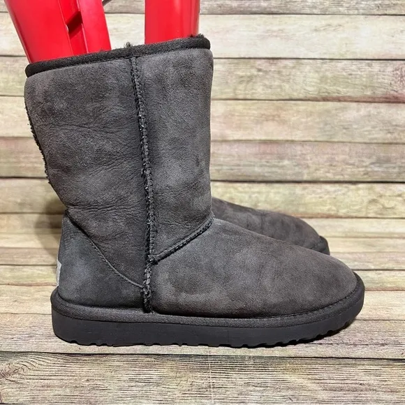 Ugg Brown Suede Classic Short Boots