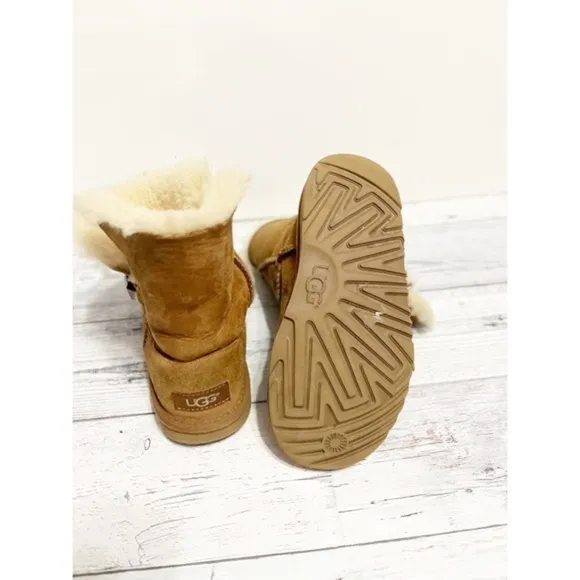 Ugg Button Short Suede Boots Sz 2