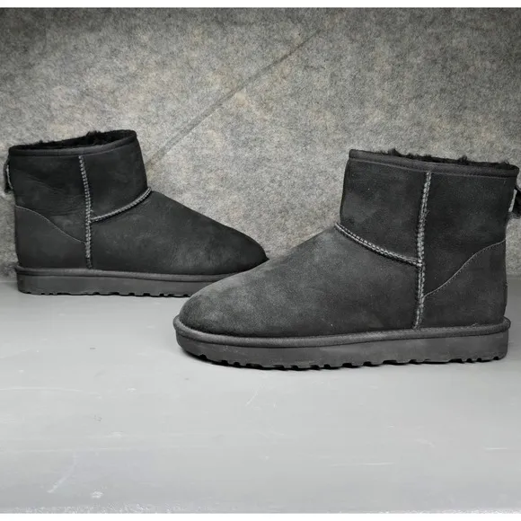 UGG Classic Mini II Ankle Boots Black Suede Winter Warm Shoes Women's Size 10