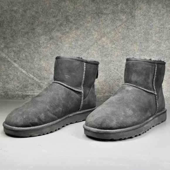 UGG Classic Mini II Ankle Boots Black Suede Winter Warm Shoes Women's Size 10