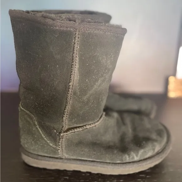 UGG Classic Short 5825 Black Suede Boots