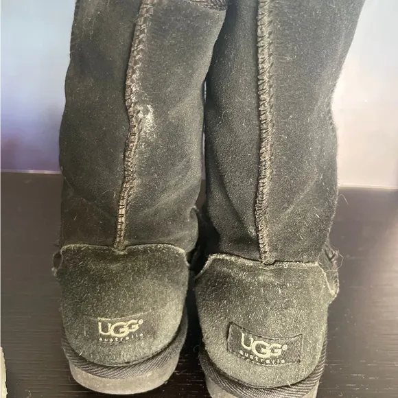 UGG Classic Short 5825 Black Suede Boots