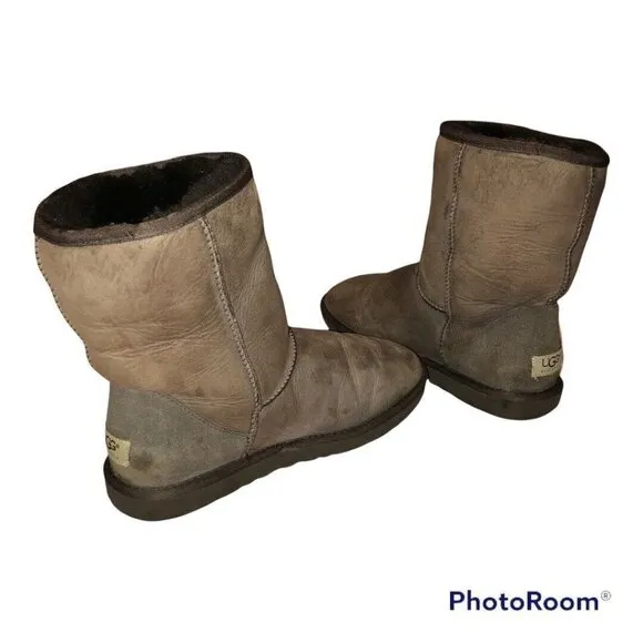 UGG Classic Short 5825 Womens Chocolate Brown Suede Fur Boots Size 9