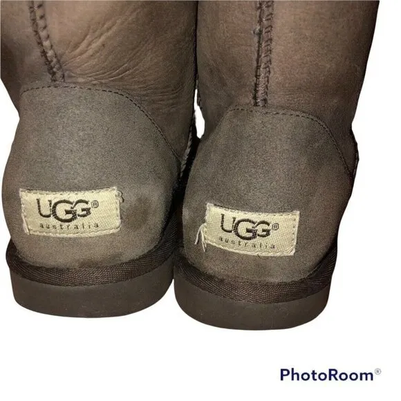 UGG Classic Short 5825 Womens Chocolate Brown Suede Fur Boots Size 9