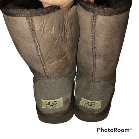 UGG Classic Short 5825 Womens Chocolate Brown Suede Fur Boots Size 9